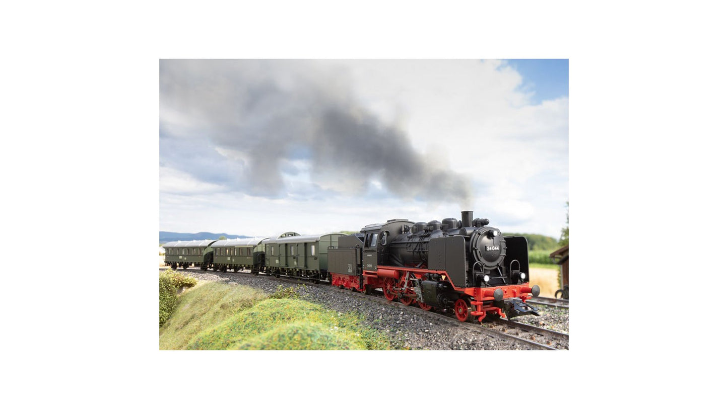 Marklin 36244 Class 24 Steam Locomotive with a Tender