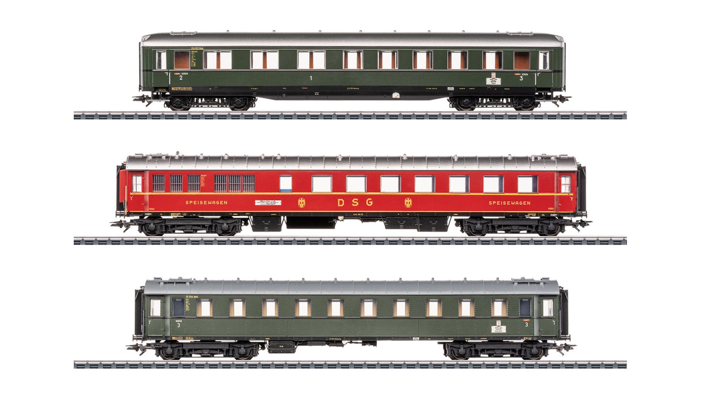 Marklin 42533 Express Train Passenger Car Set 2 for the “D 74”
