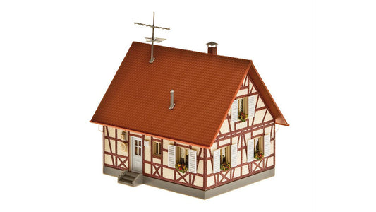 Faller 130222 Family home with timber framing