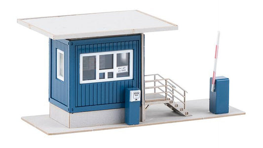 Faller 130626 Gatekeeper lodge with overhanging roof