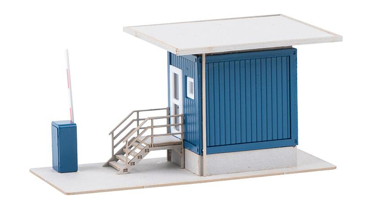 Faller 130626 Gatekeeper lodge with overhanging roof