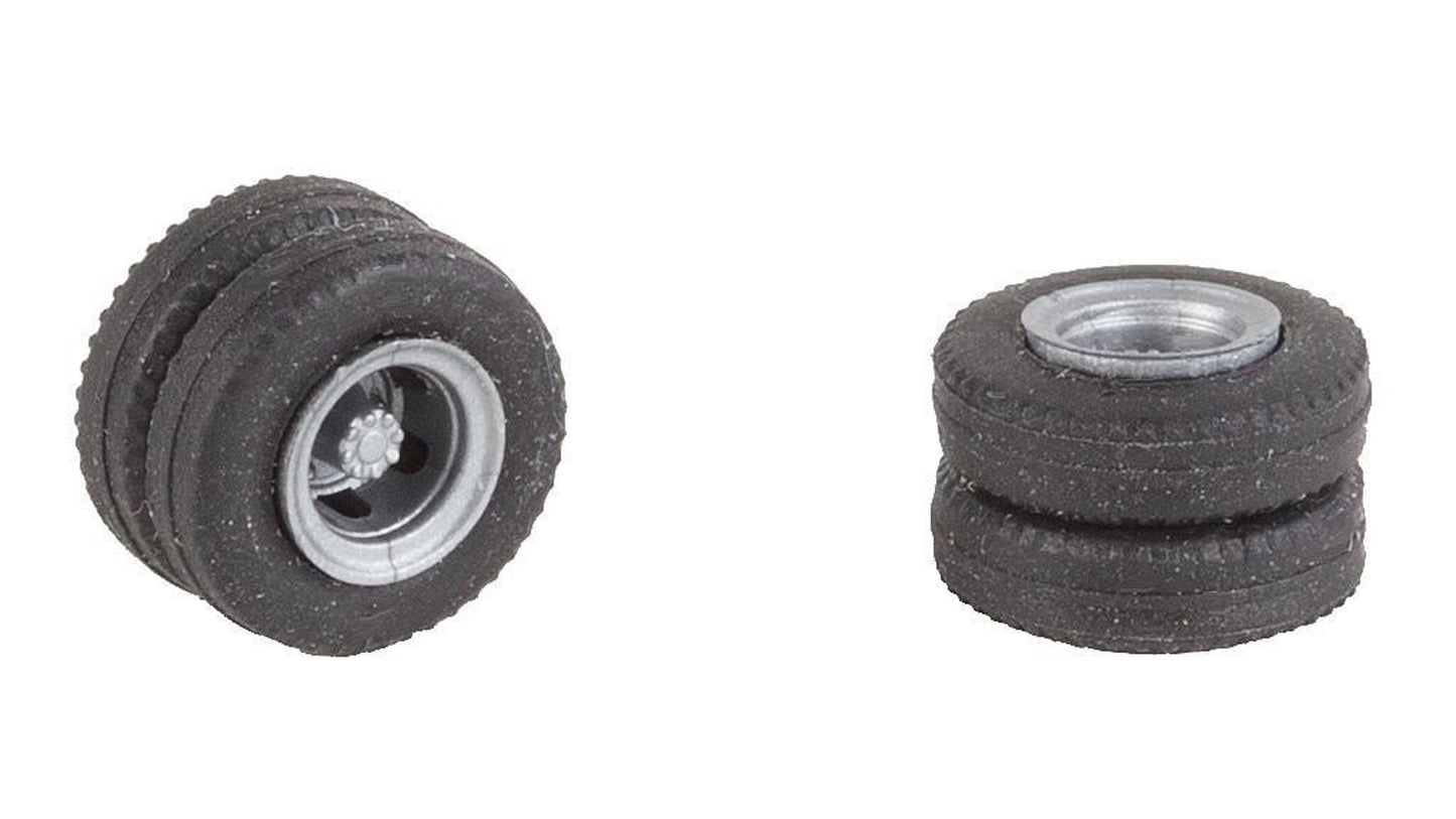 Faller 163117 2 wheels tyres and rims (Rear axle) for delivery trucks and bus