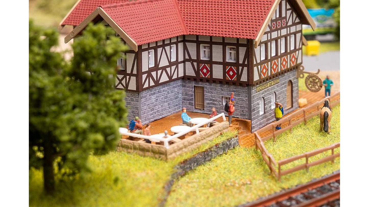 Faller FA232138 Zur Post Inn with beer garden