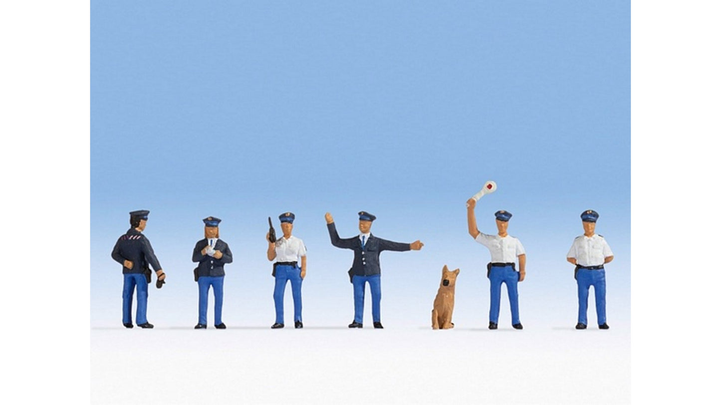 Noch NO15077 Policemen of the Netherlands for H0