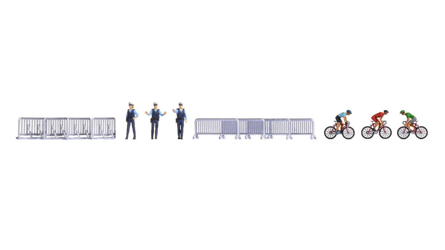 NOCH NO16290 Themed Figures Set ‘Cycling Race’ Contents: 3 racing cyclists 3 police men 8 barriers