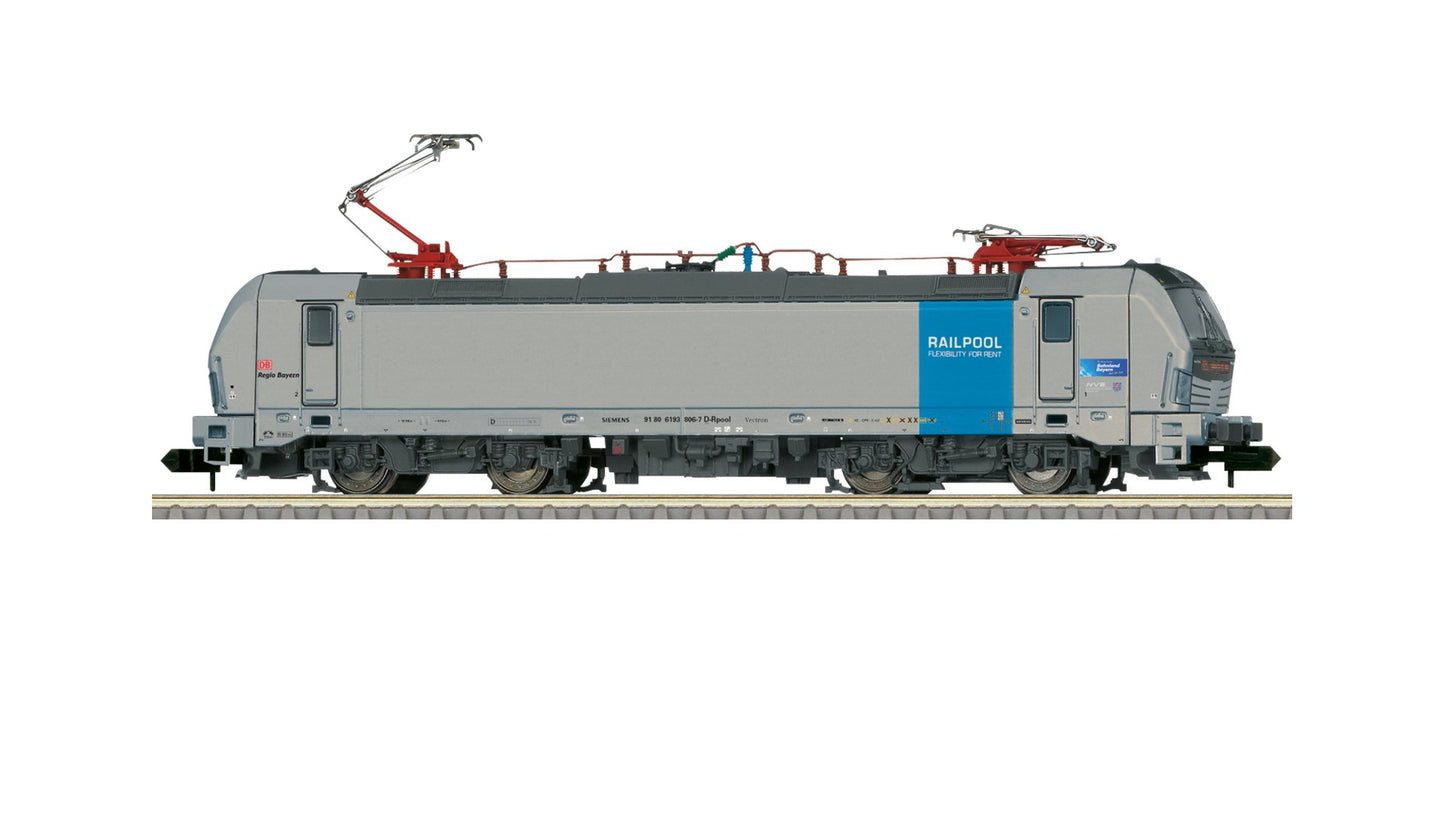 Trix T16833 Class 193 Electric Locomotive