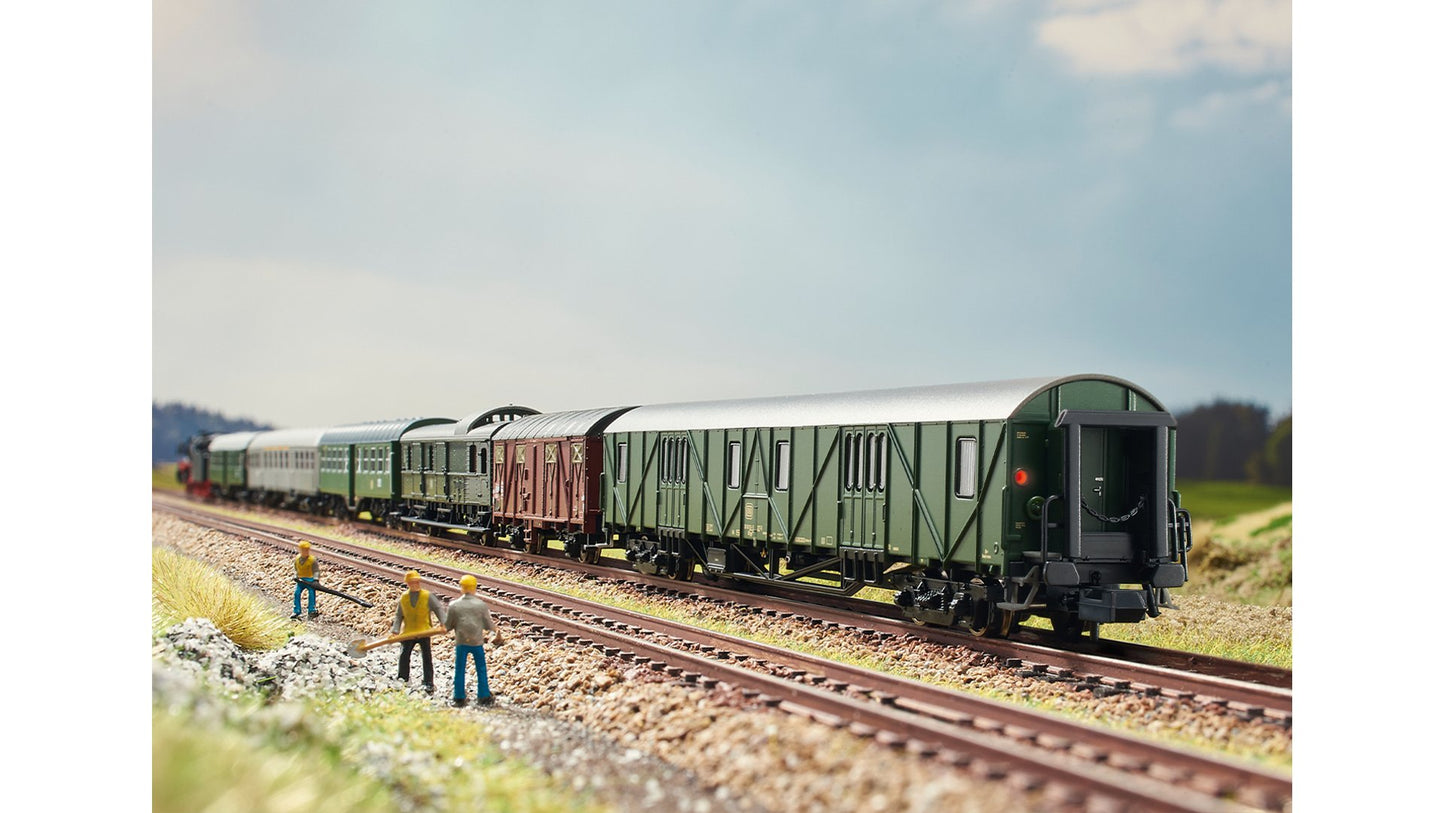 MiniTrix 18296 Passenger Car Set Part 2