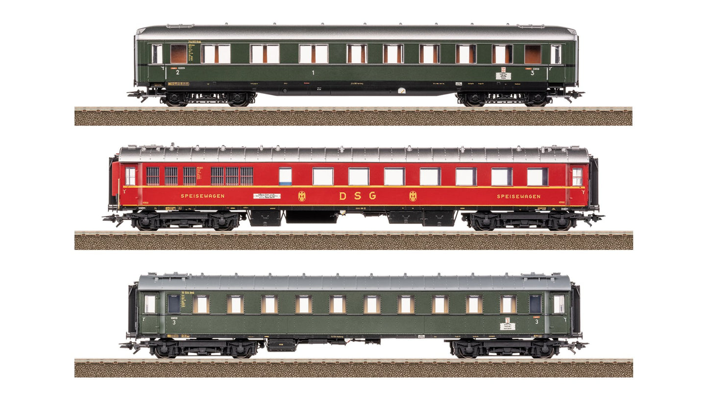 Trix T23623 Express Train Passenger Car Set 2 for the “D 74”
