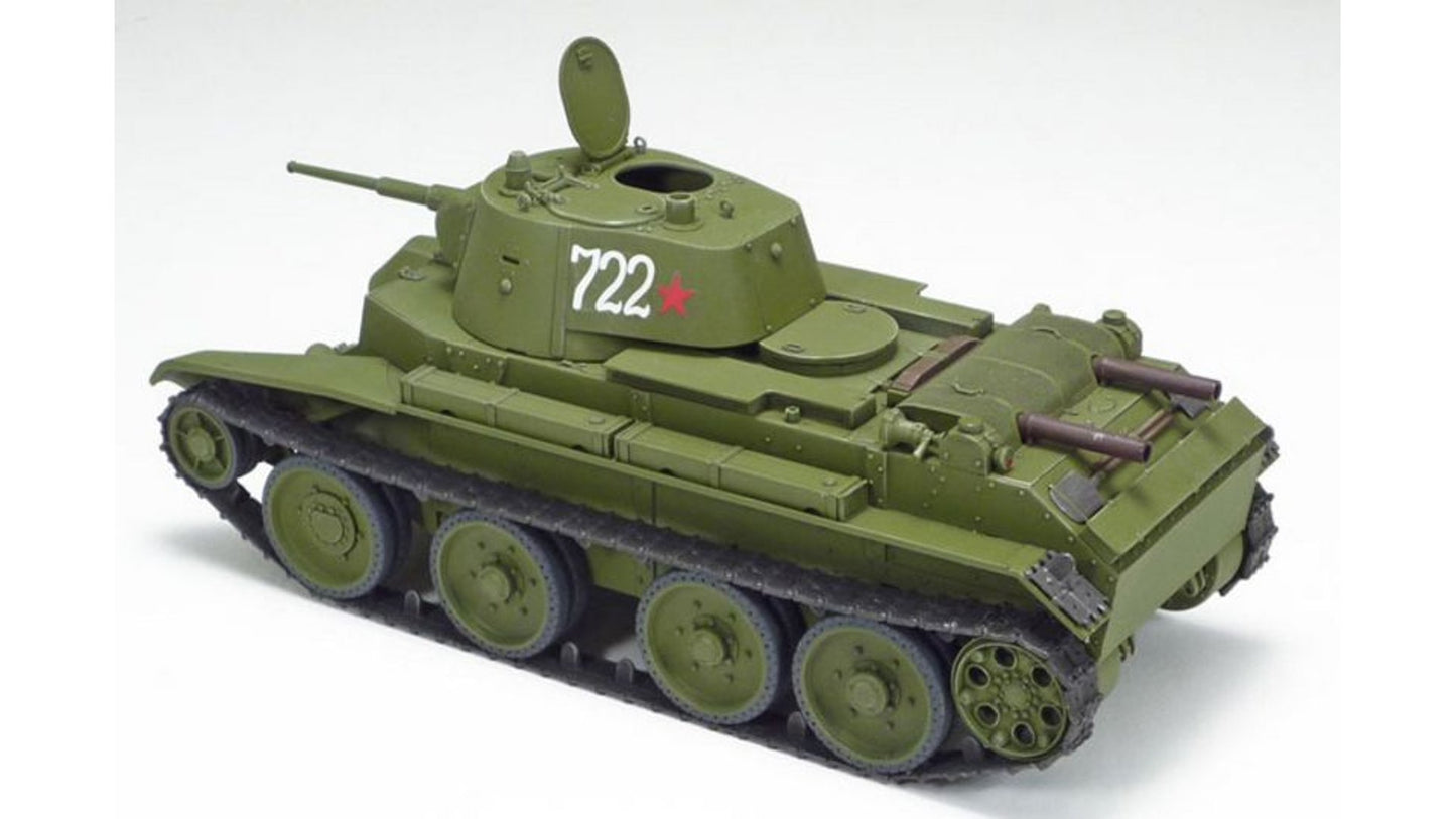 Tamiya 35327 BT-7 Model 1937