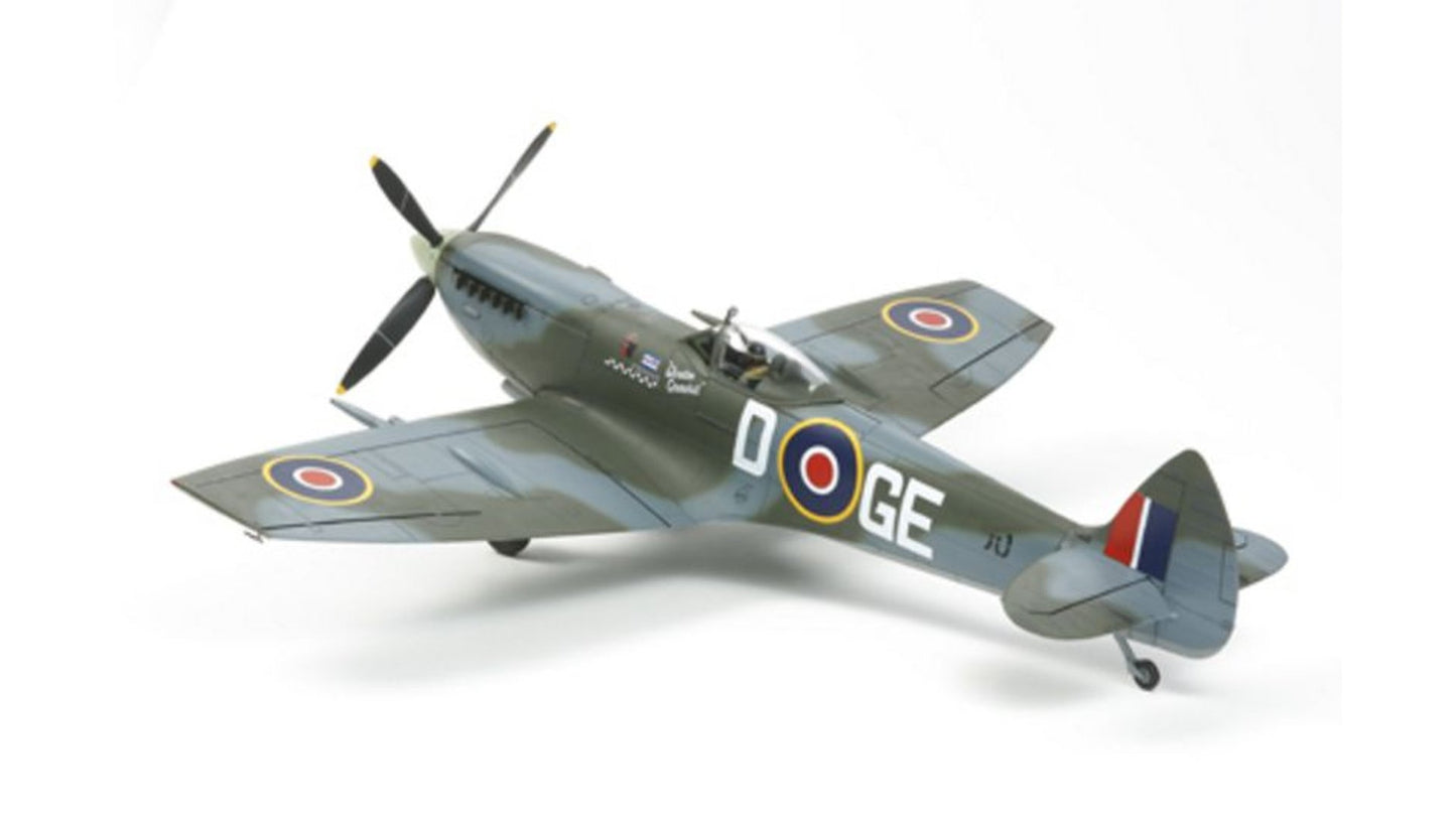 Tamiya 60321 Supermarine Spitfire Mk XVIe