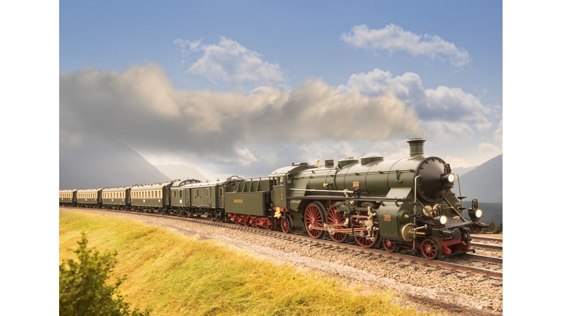 Marklin 26360 Bavarian Express Train Set