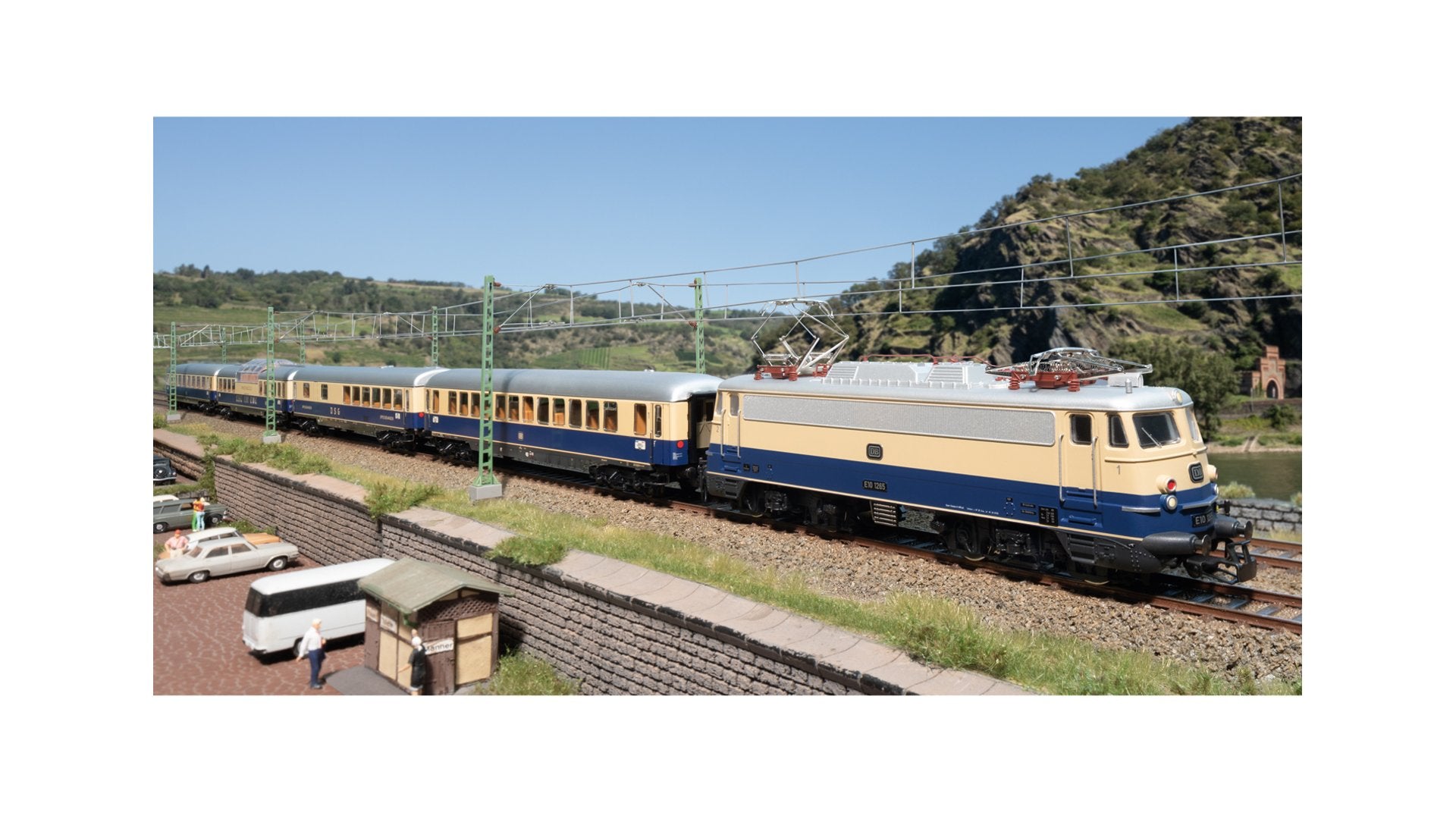 Marklin 30391 Rheingold Class E10.12 Electric Locomotive