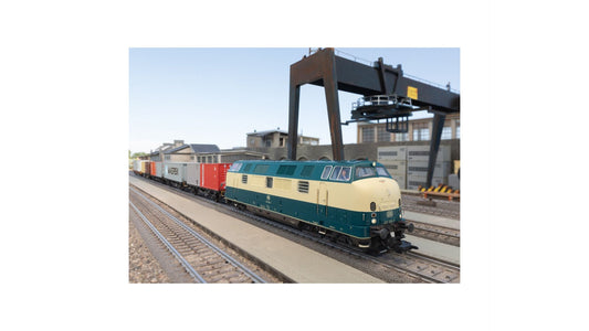 Marklin 37824 Class 221 Heavy Diesel Locomotive