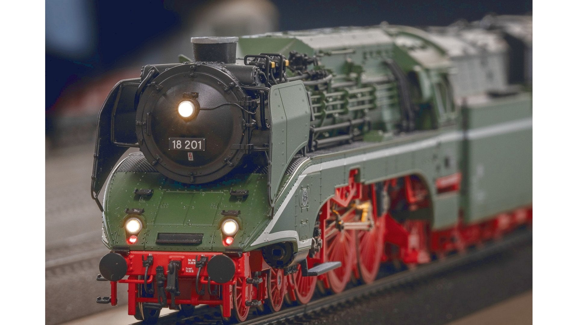 Marklin 38201 Steam Locomotive, Road Number 18 201