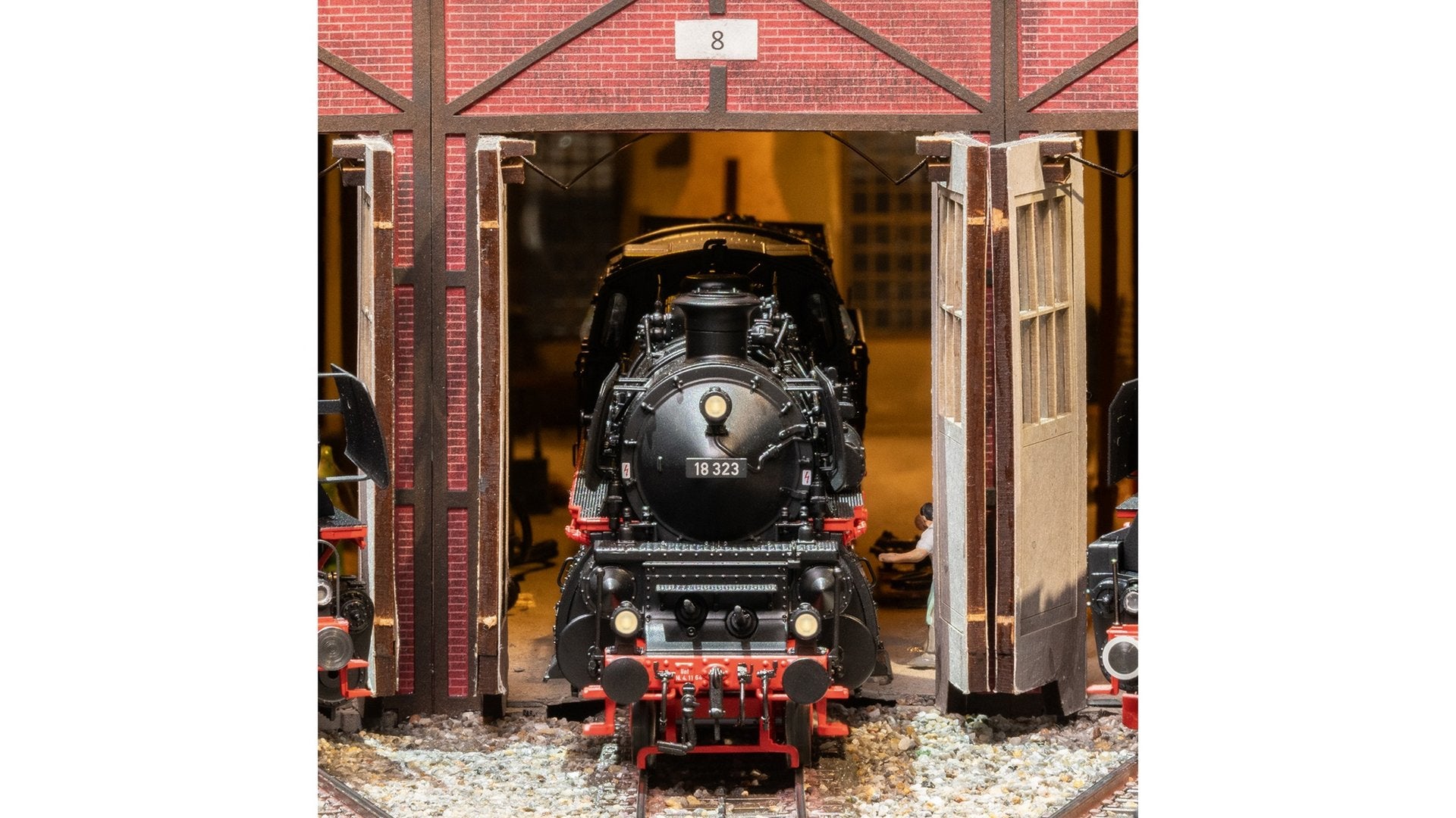 Marklin 38323 Steam Locomotive, Road Number 18 323