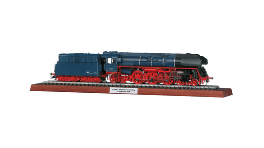Marklin 39208 BR 01 5 Steam Locomotive