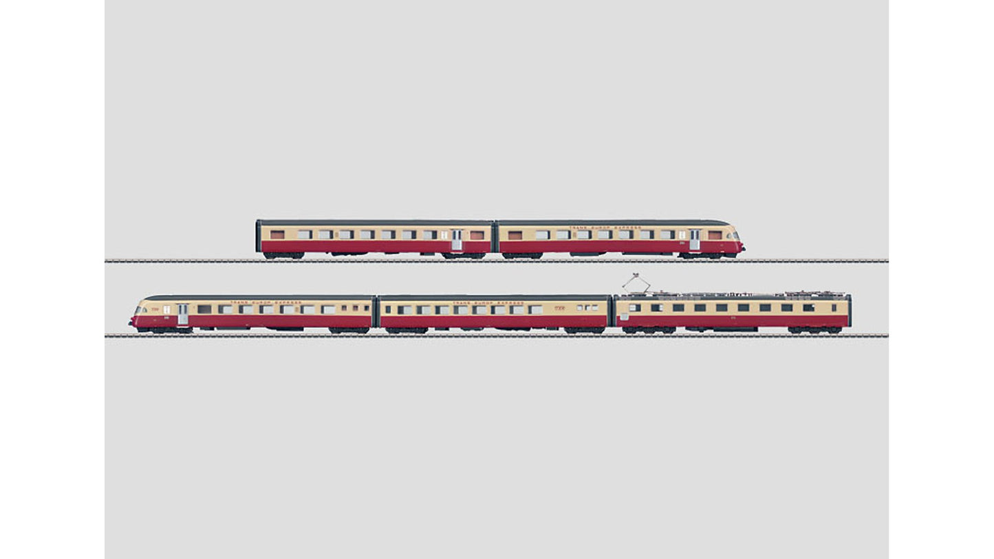 Marklin 39540 "Gottardo" TEE Electric Rail Car Train.