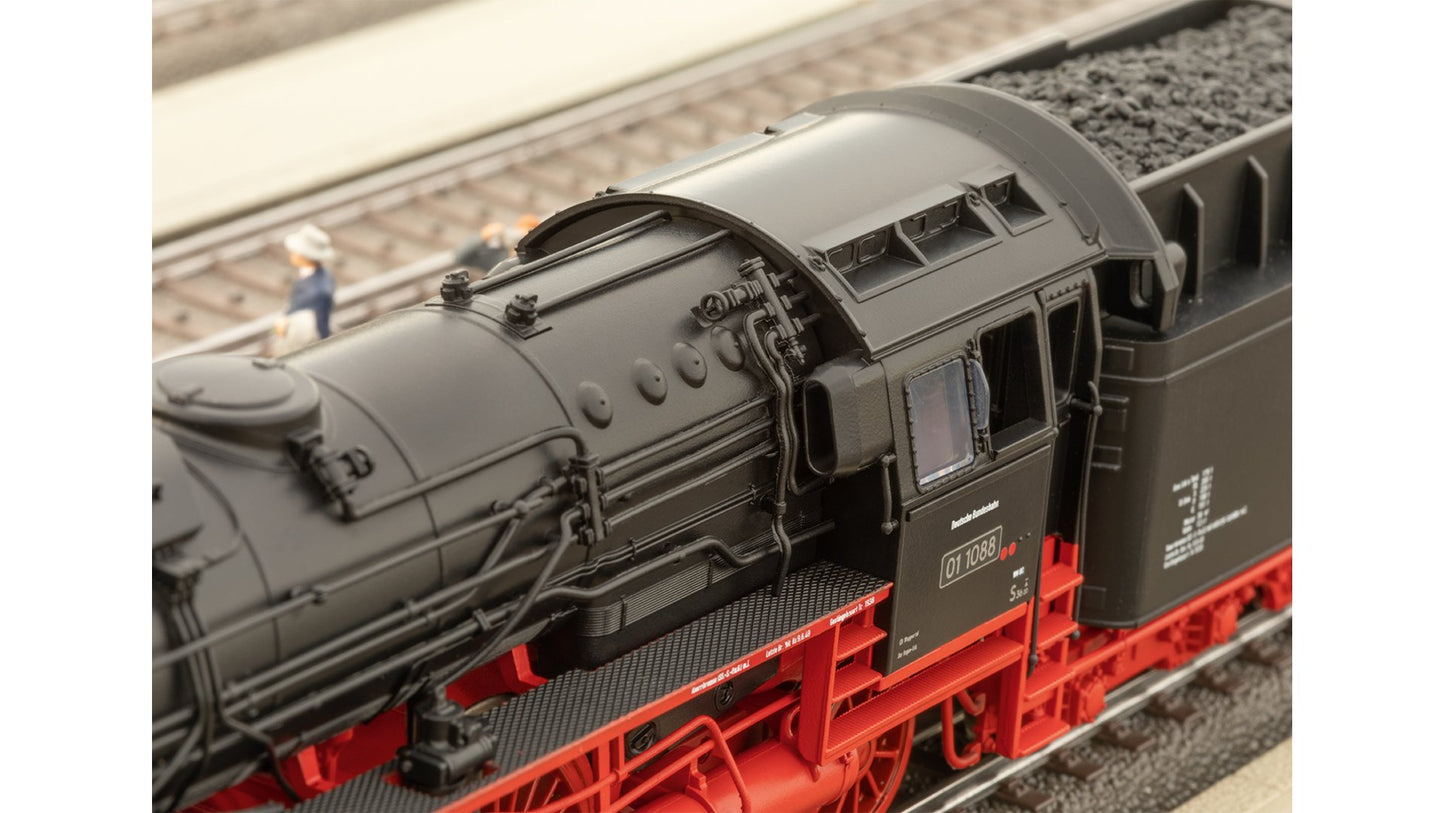 Marklin 39760 Class 01.10 Older Design Steam Locomotive