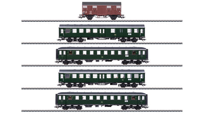 Marklin 41329 Passenger Train with a Freight Car