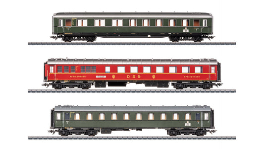 Marklin 42533 Express Train Passenger Car Set 2 for the “D 74”