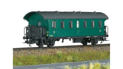 Marklin 43054 Passenger Car Set to Go with the Class 81
