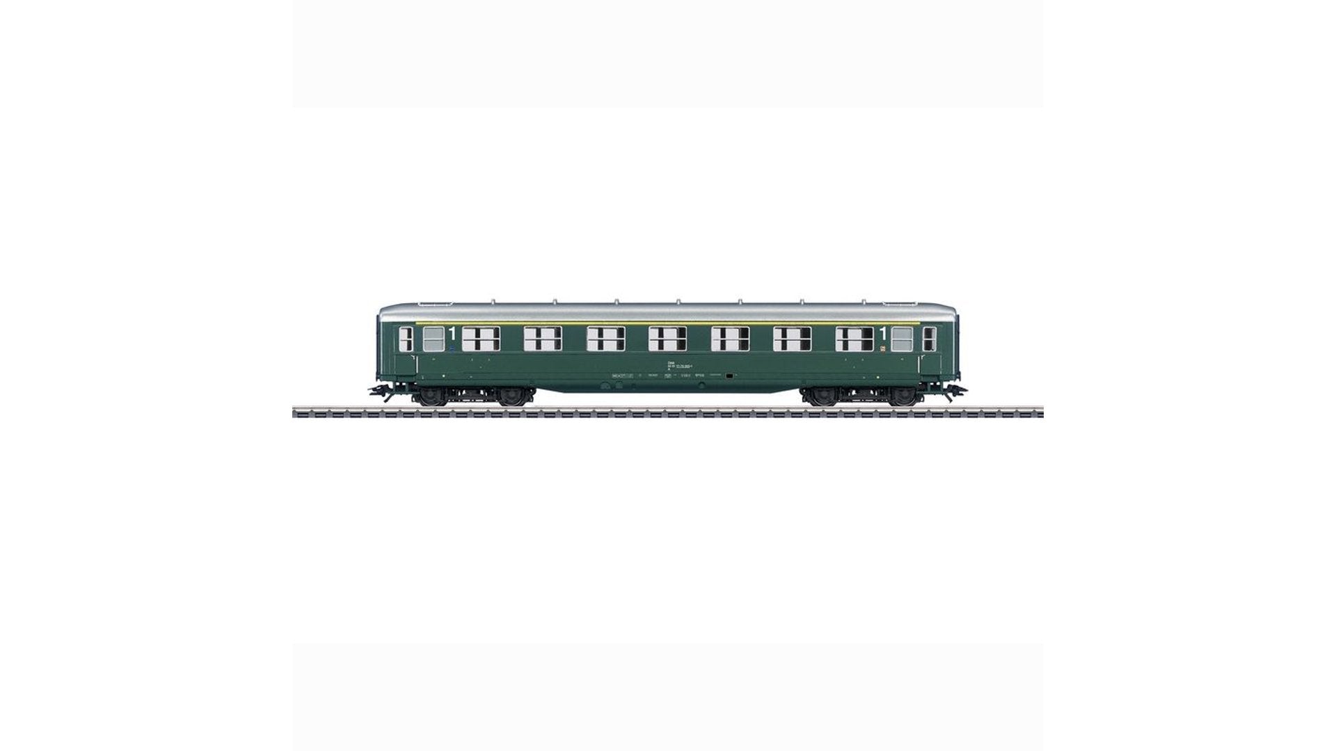 Marklin 43212 Skirted Passenger Car 1st Class