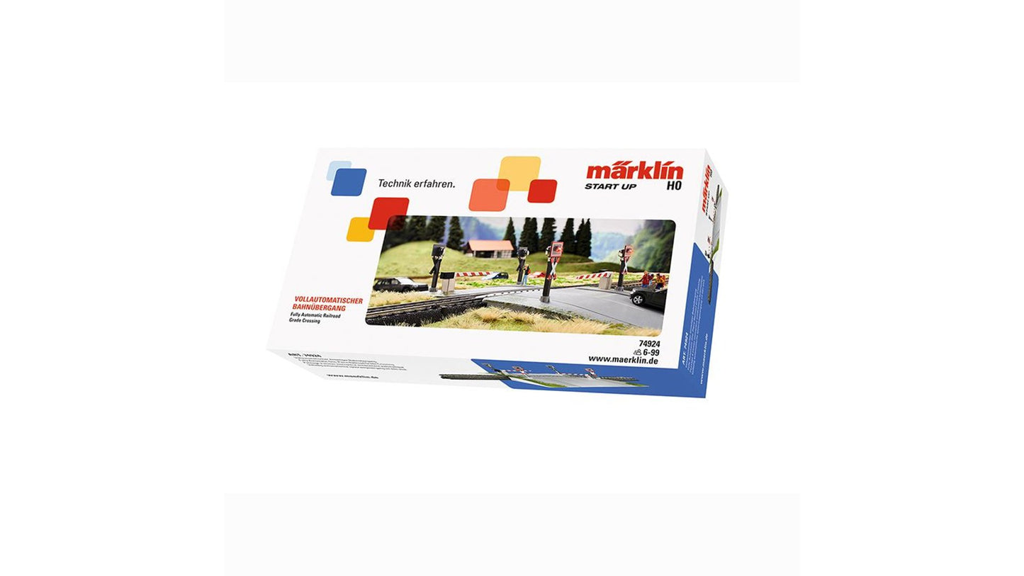Marklin 74924 Fully Automatic One Piece Railroad Grade Crossing