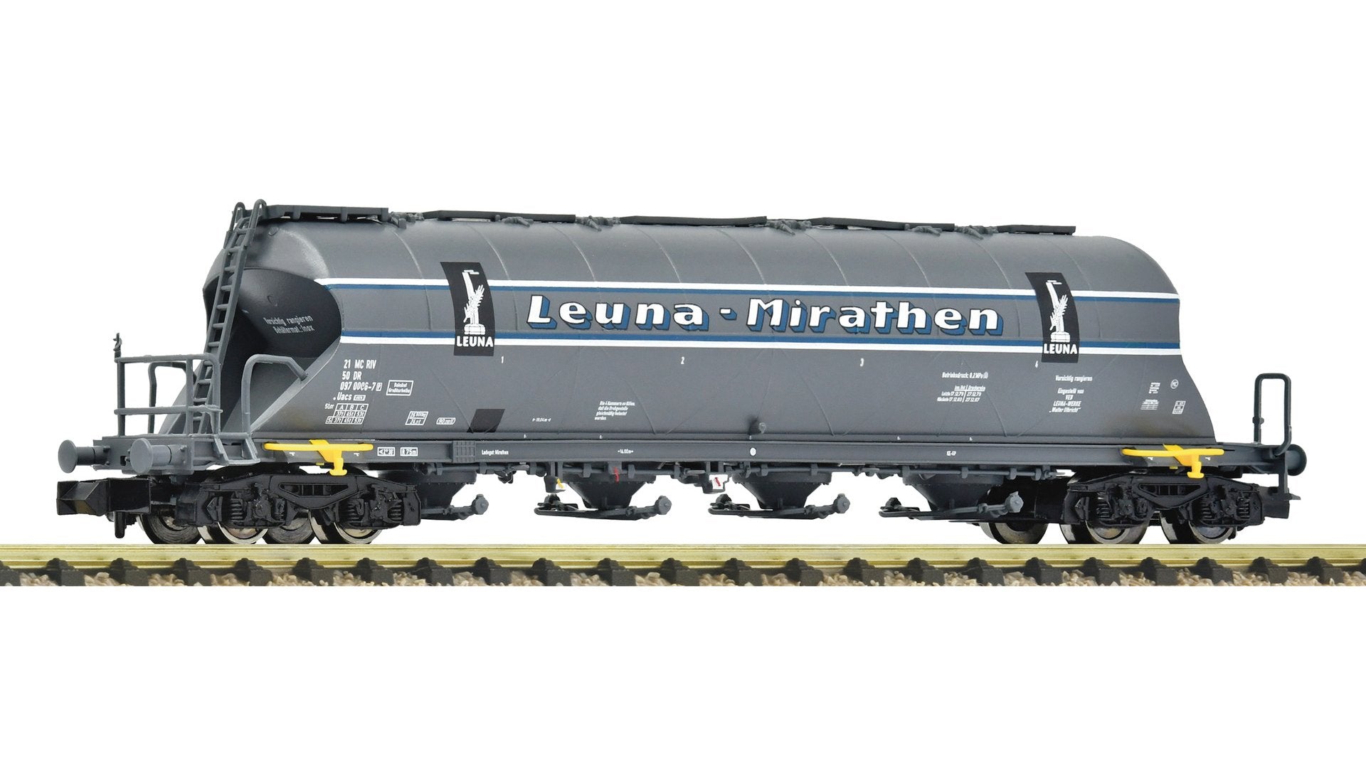 Fleischmann F6660139 Dust silo wagon, DR