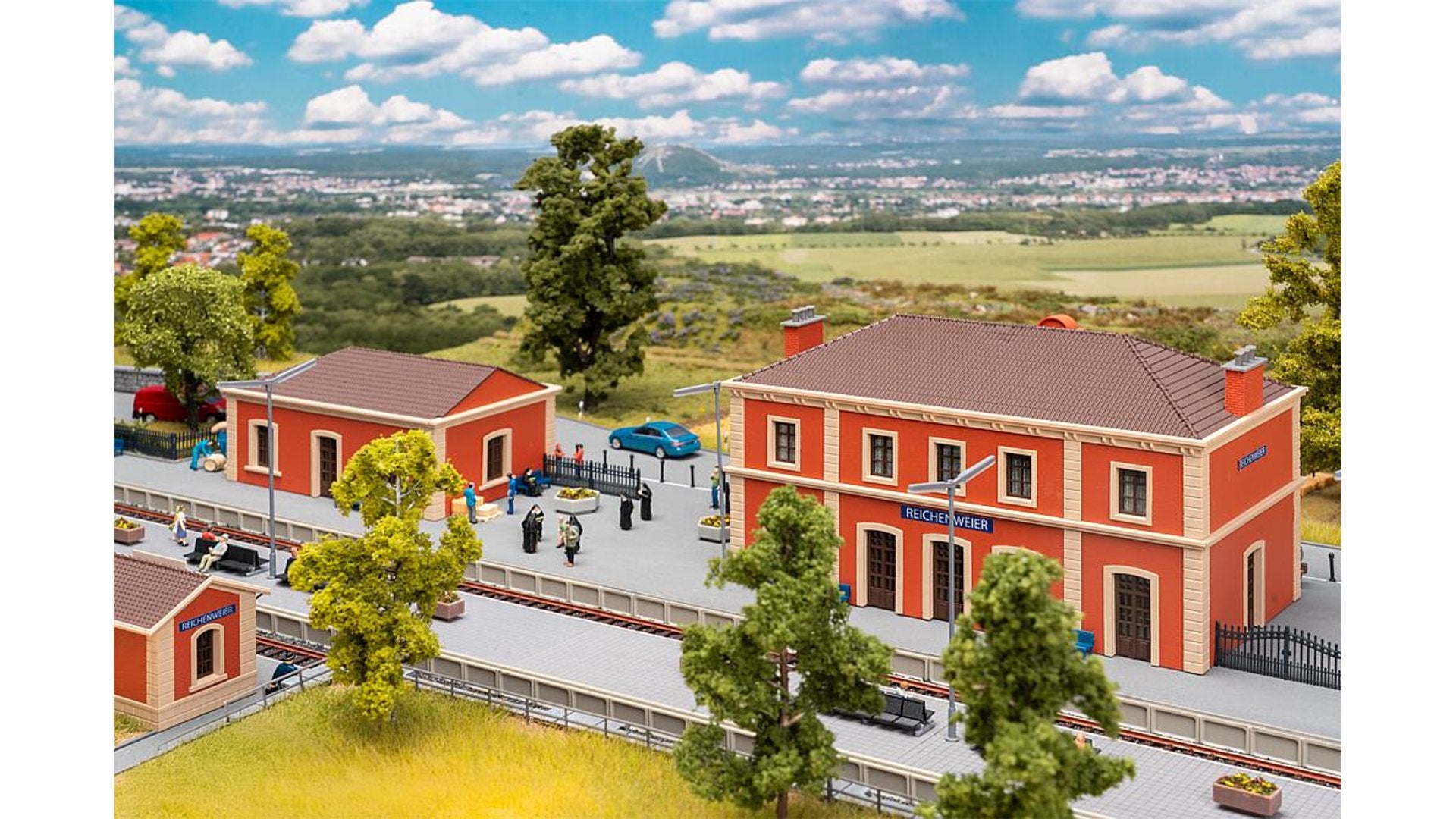 Faller FA110147 Reichenweier Railway station set