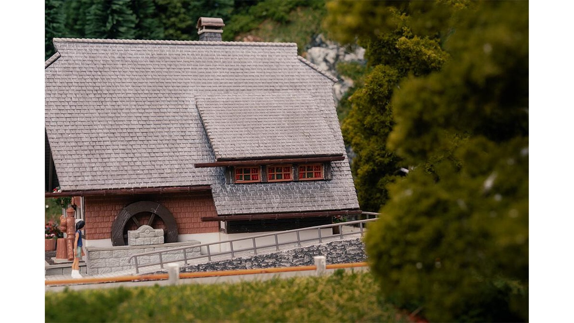 Faller FA130011 1st world's largest cuckoo clock with figure Anniversary model