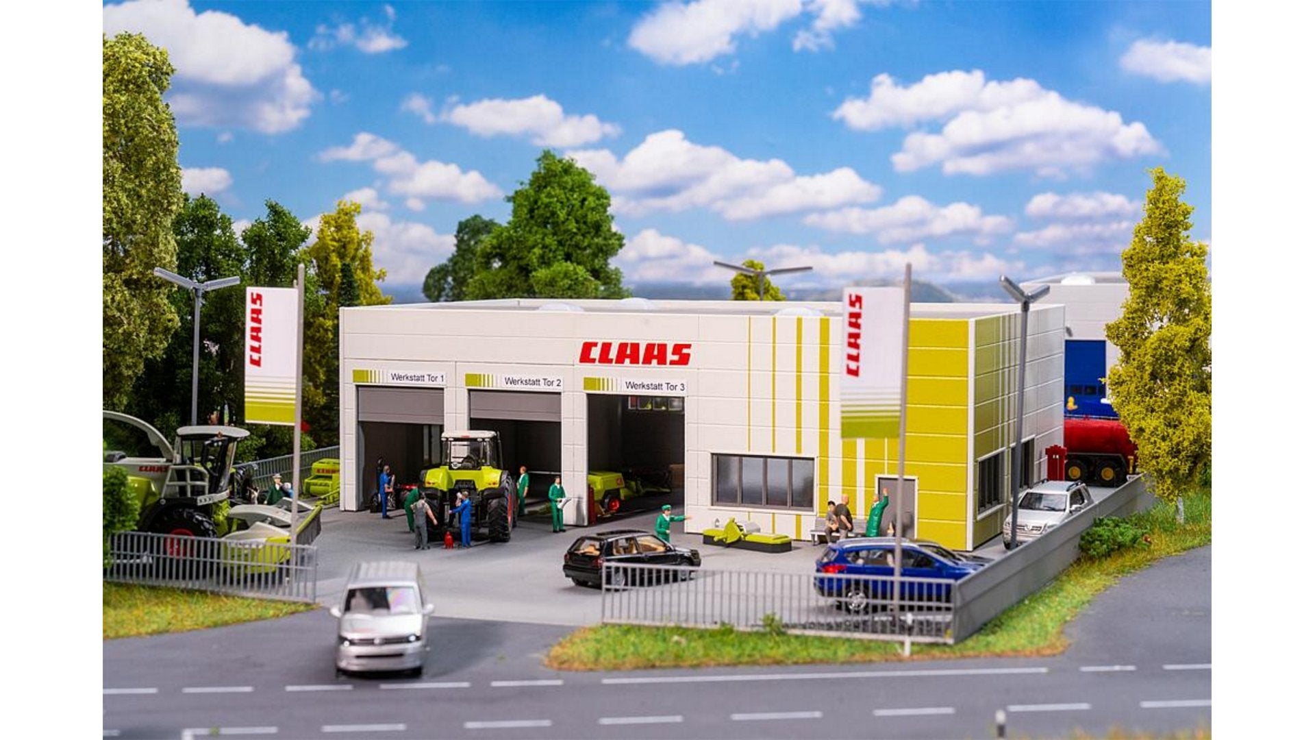 Faller 130121 CLAAS Agricultural machinery workshop