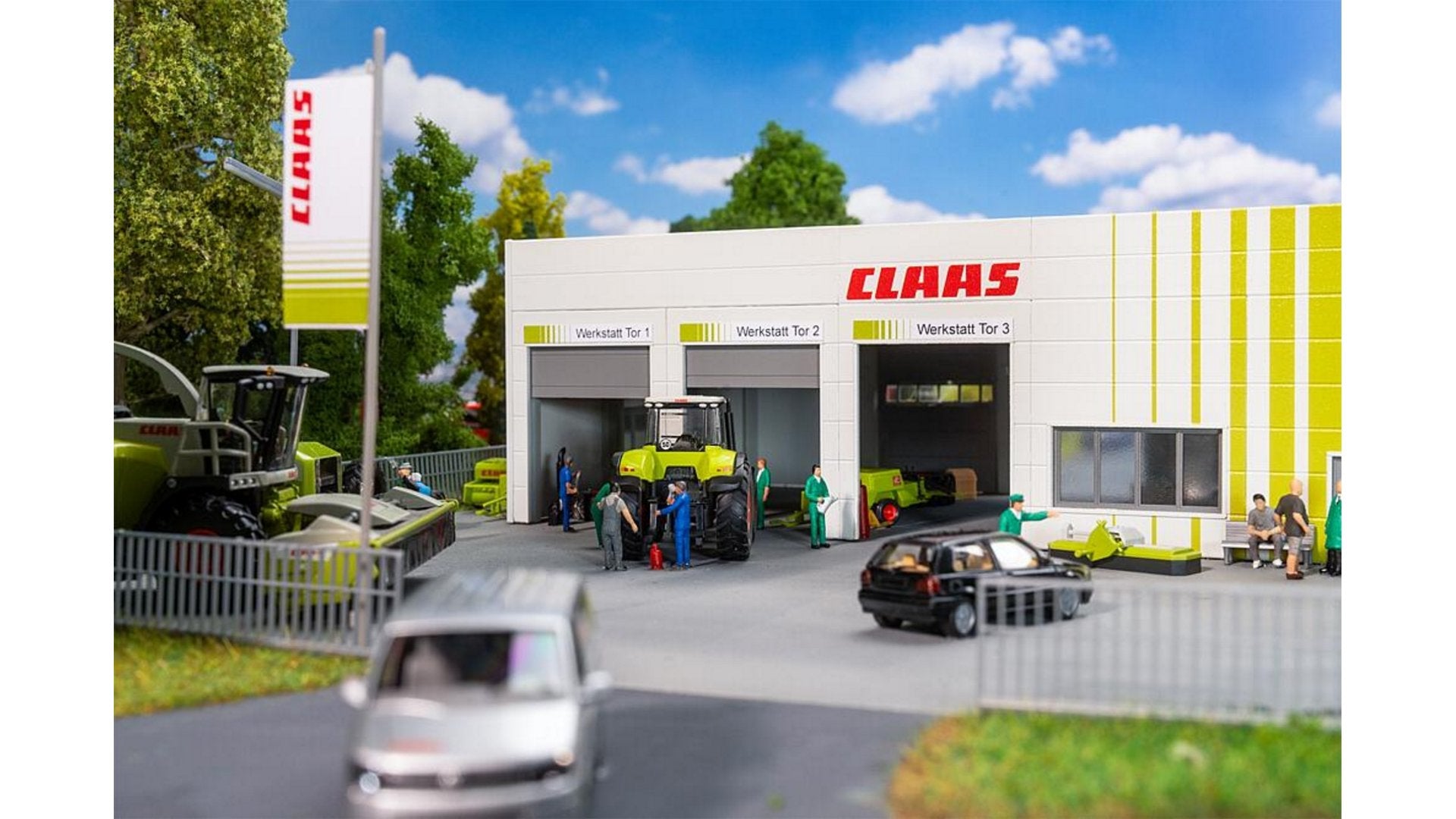 Faller 130121 CLAAS Agricultural machinery workshop