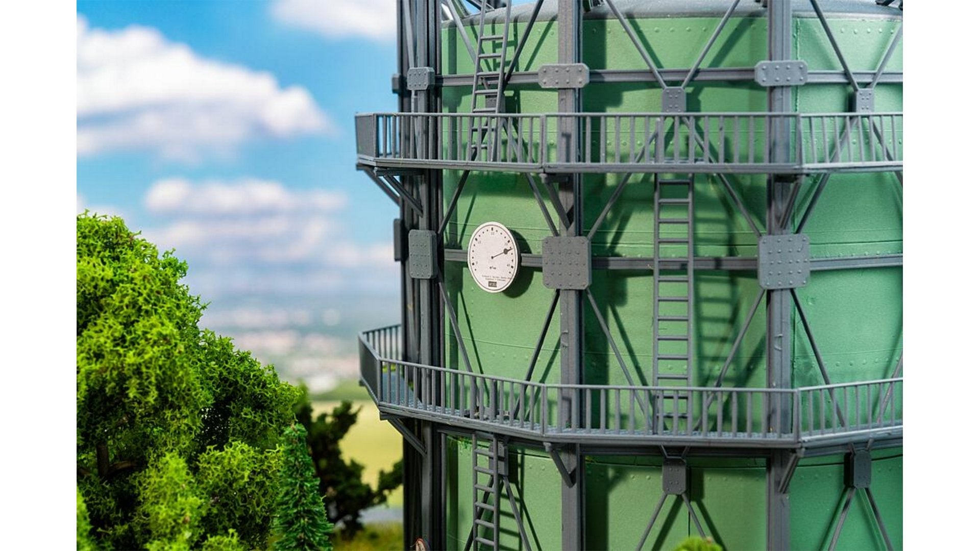 Faller 130157 Gasometer with pipework