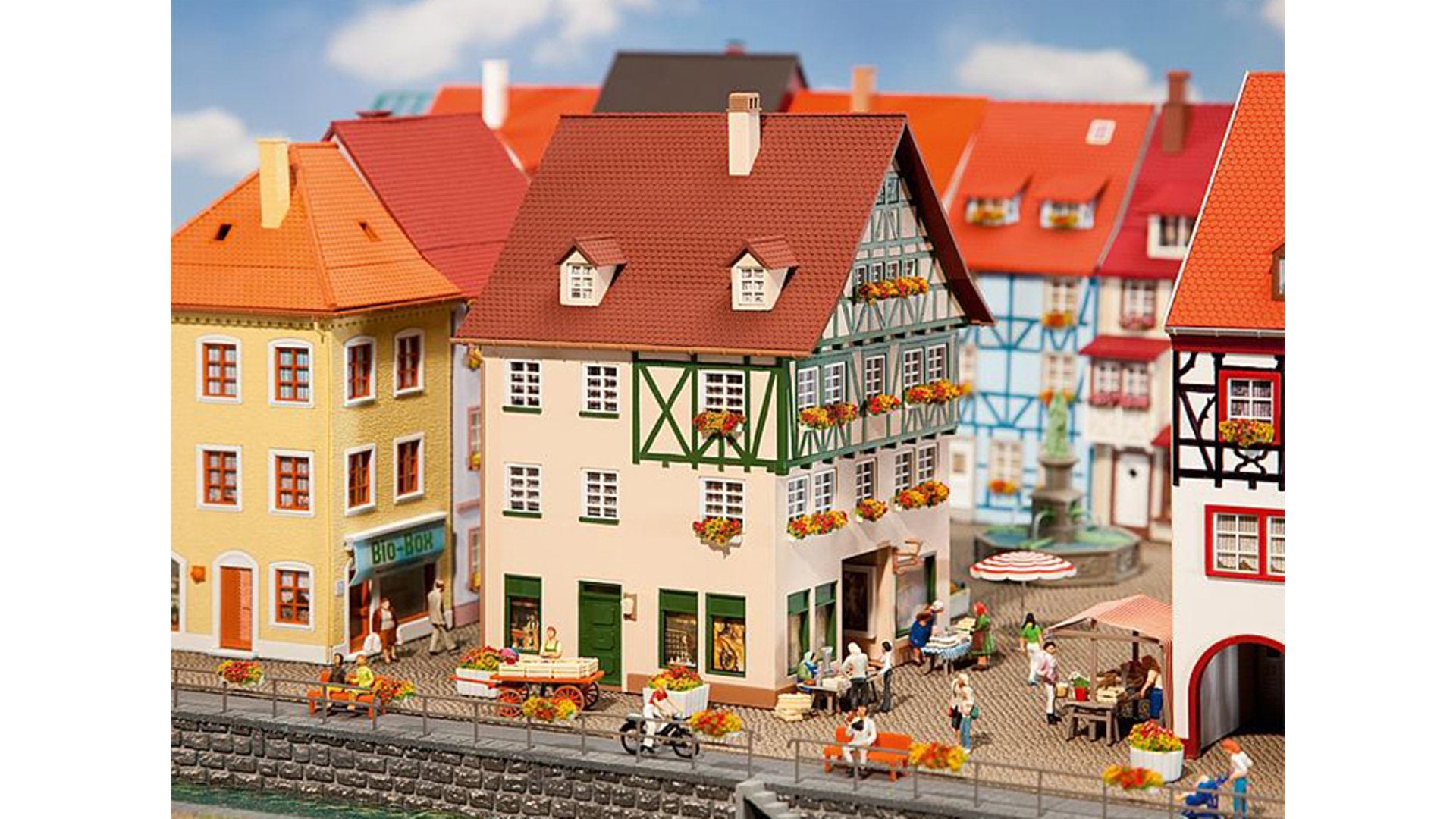 Faller 130492 City house with passage