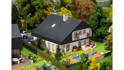 Faller 130642 Dwelling house with sheets roof