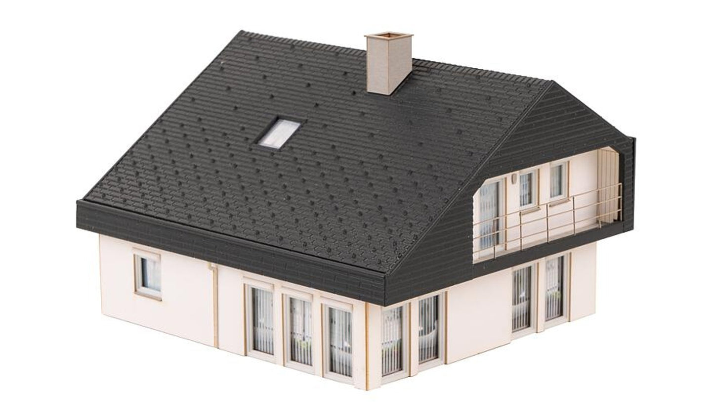 Faller 130642 Dwelling house with sheets roof