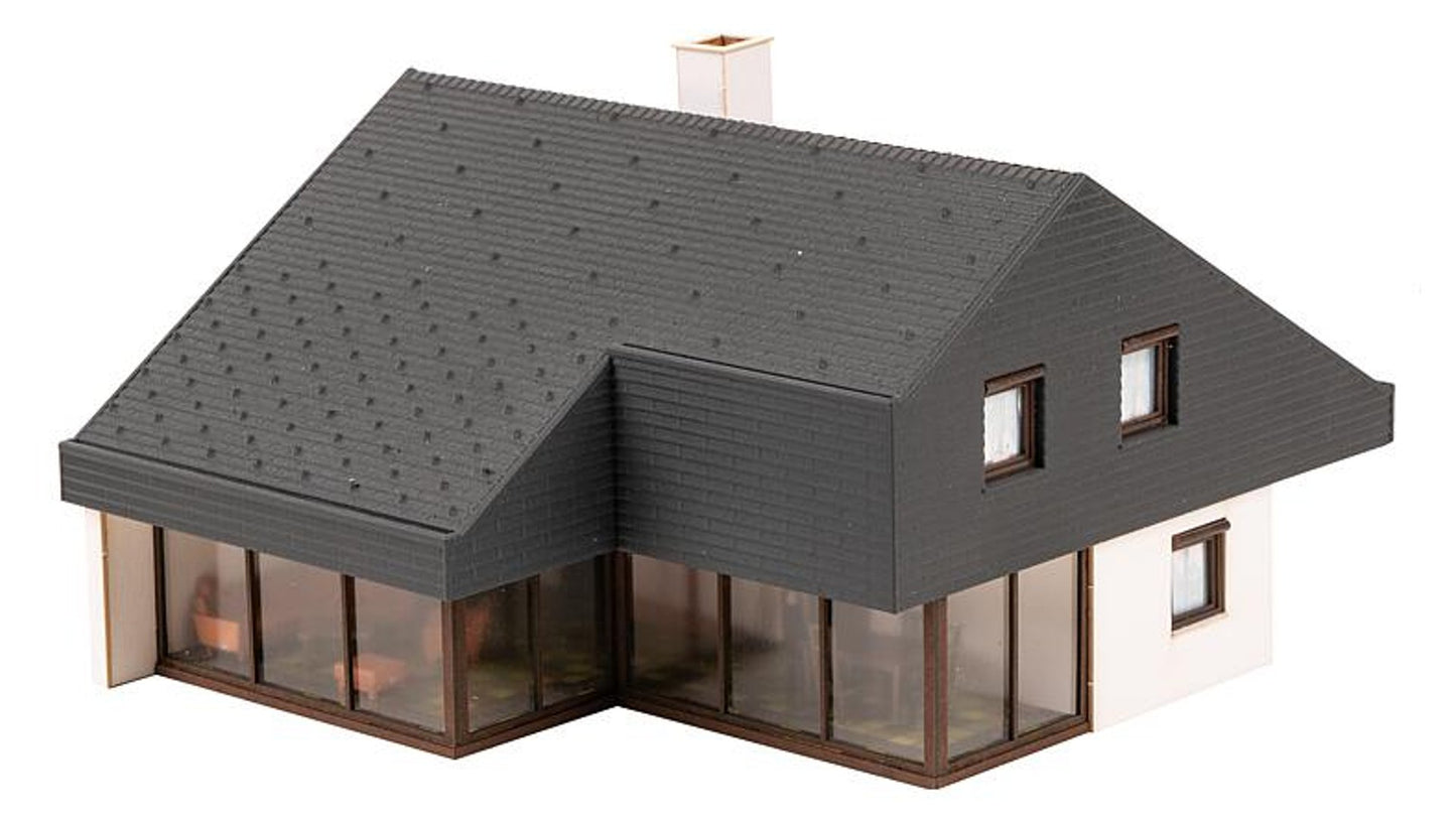 Faller 130643 Architectâs house with sheets roof