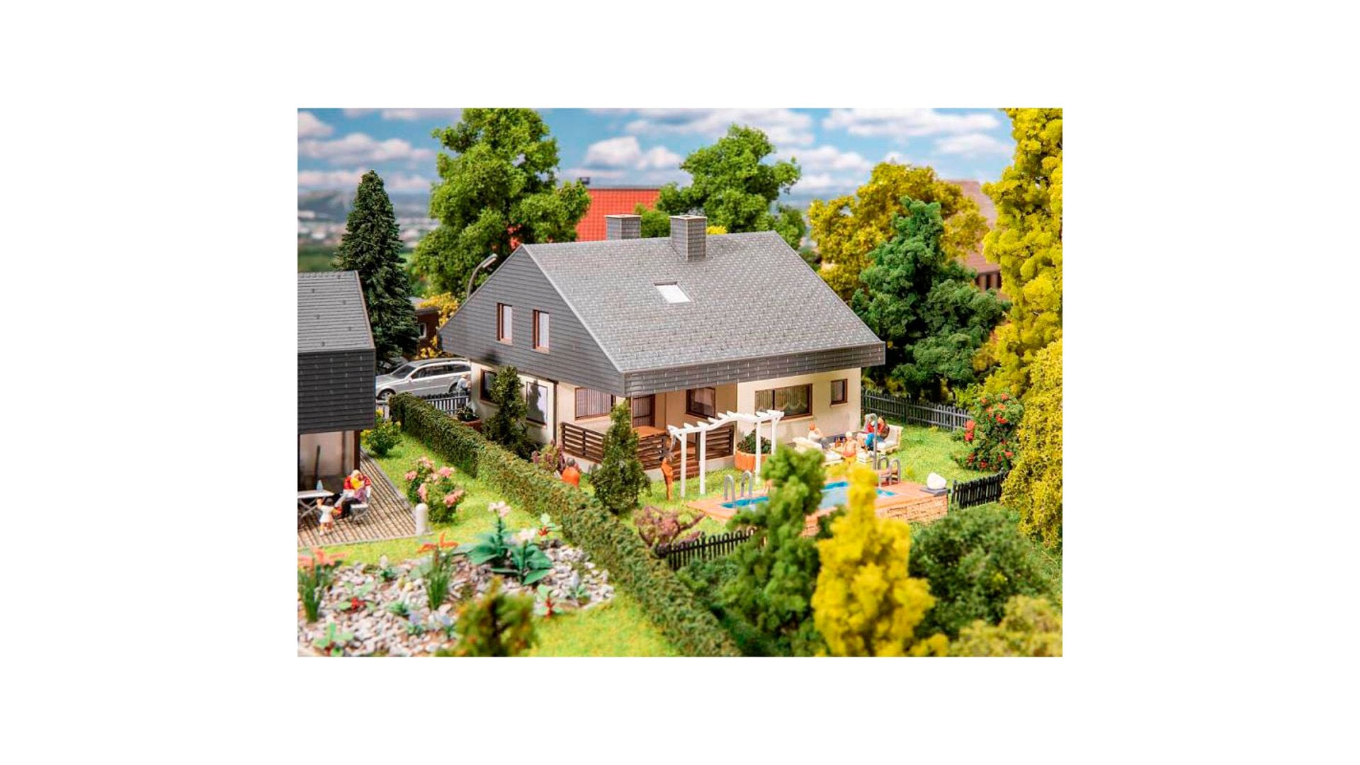 Faller 130644 Bungalow with Sheets Roof