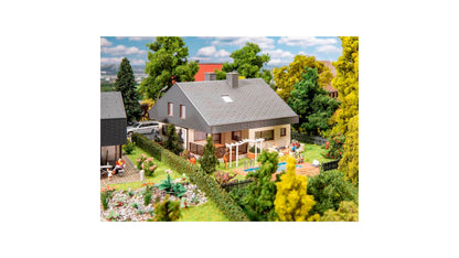 Faller 130644 Bungalow with Sheets Roof