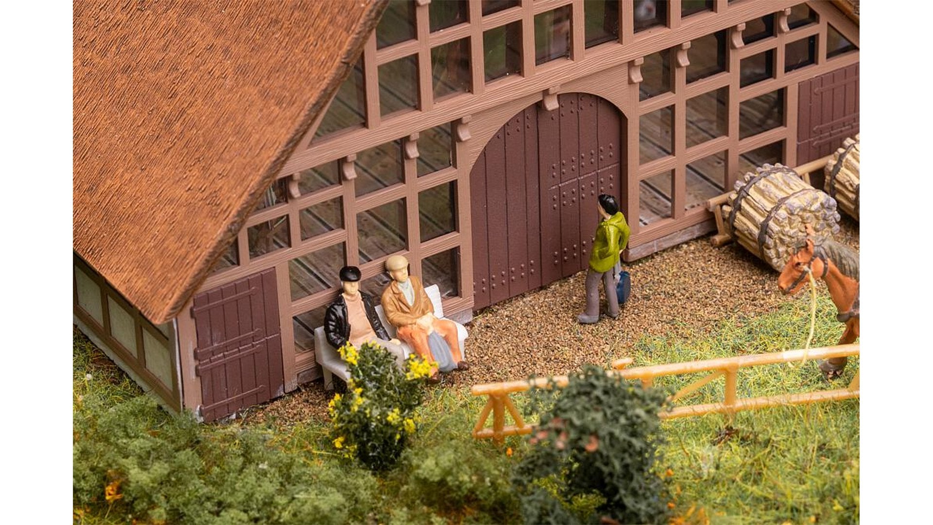 Faller FA130674 North German thatched house