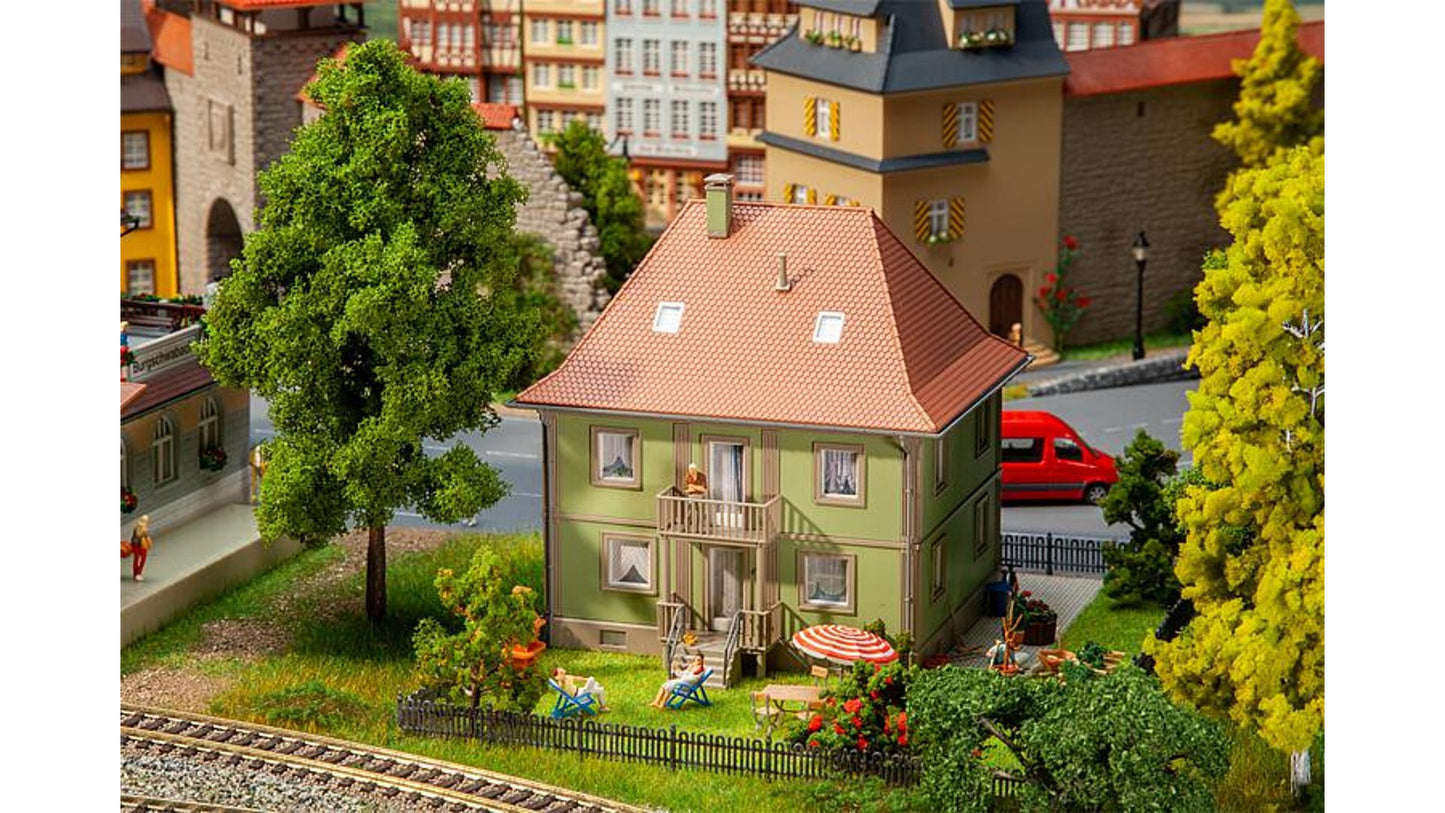 Faller 130682 Kirchstrasse 5 Residential Building