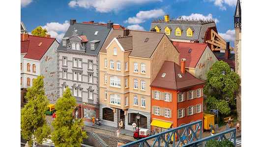 Faller 130706 Townhouse with Shoe Shop