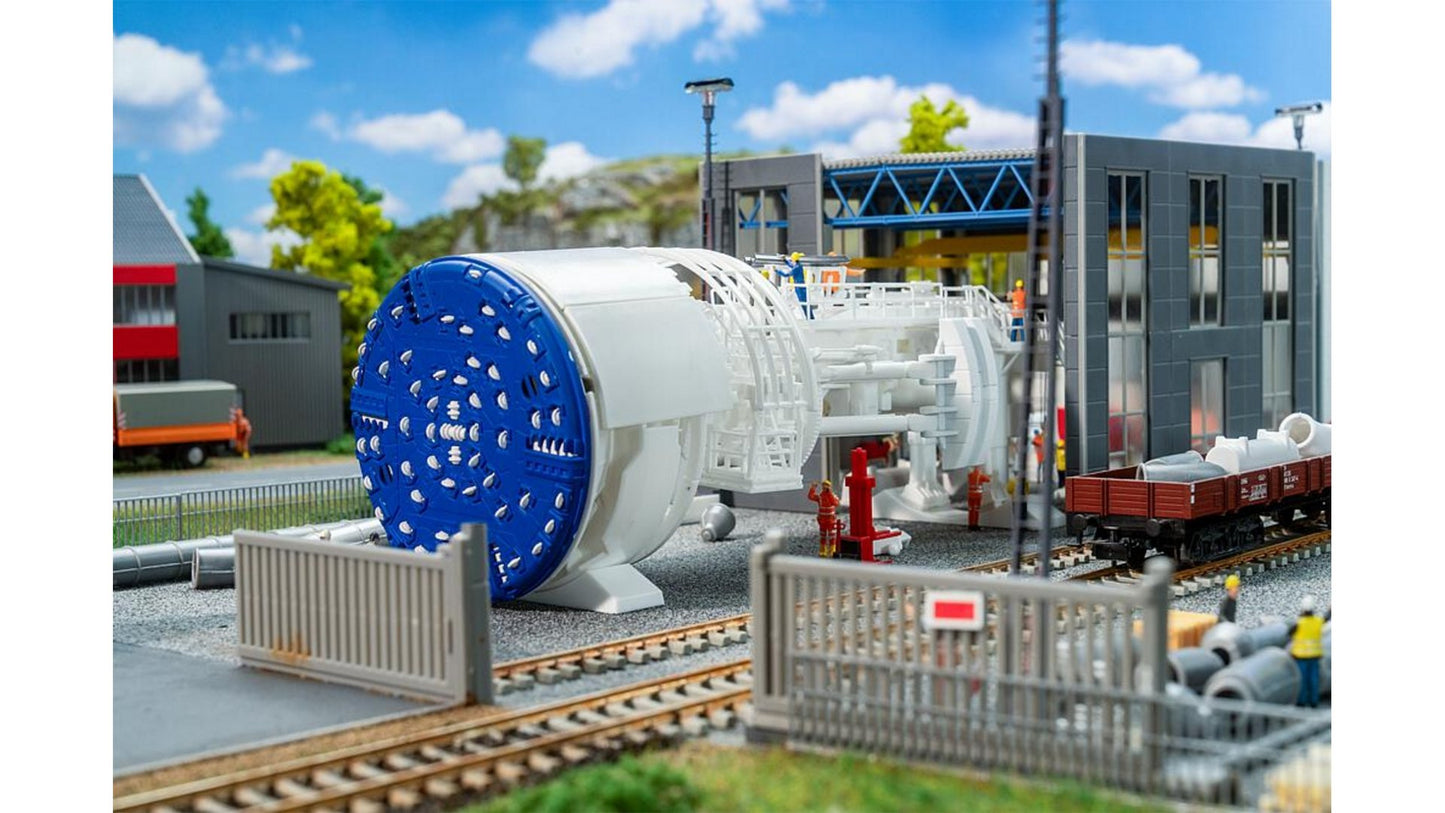 Faller 130897 Tunnel boring machine under construction