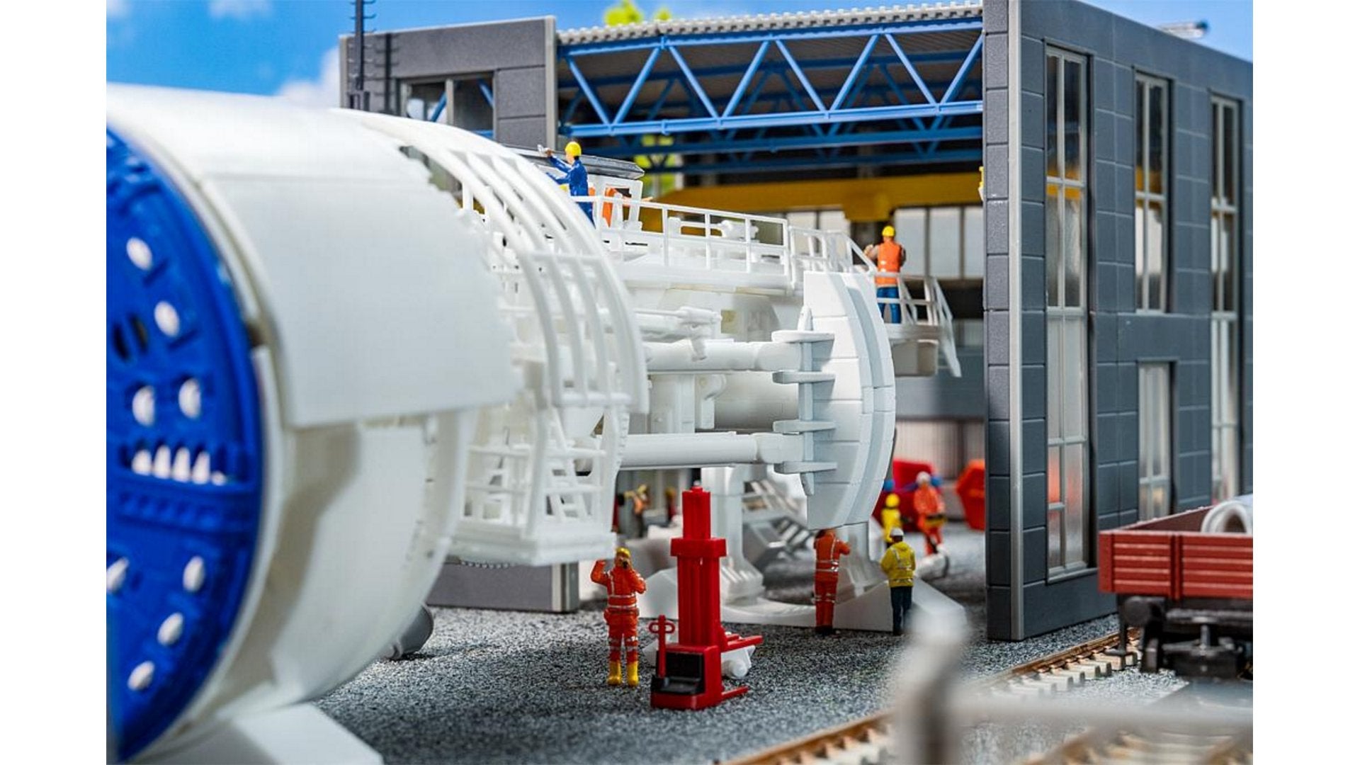 Faller 130897 Tunnel boring machine under construction