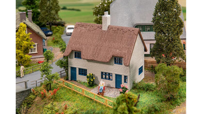 Faller 131322 House with Thatched Roof