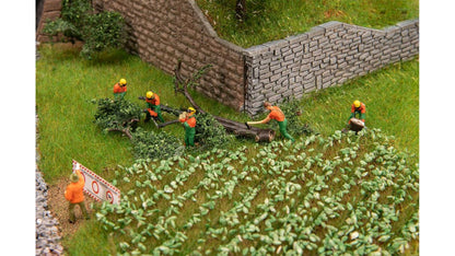 Faller 151690 Forestry Workers with Modern Equipment