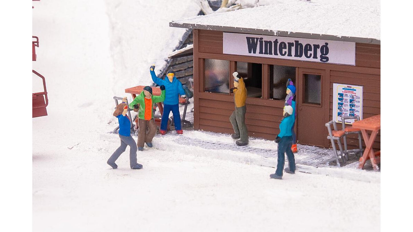 Faller FA151732 Après-ski revellers