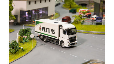 Faller FA161320 Car System Digital lorry MB Actros Streamspace box body Veltins drinks (HERPA)