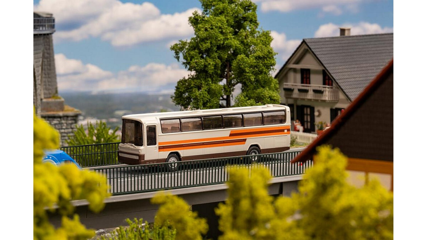 Faller 161441 MB O 303 RHD Coach (WIKING)
