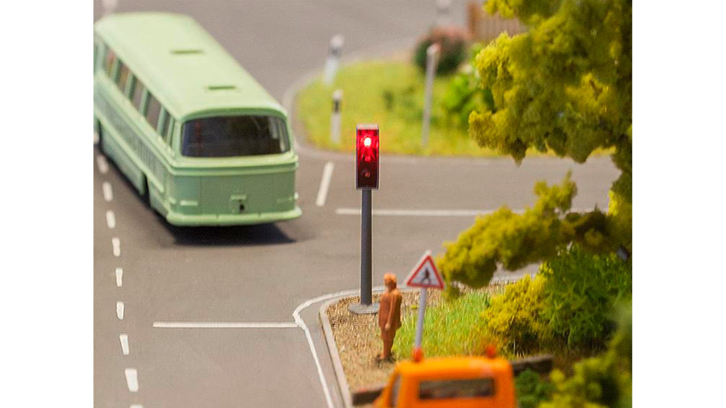 Faller 161840 2 LED Traffic lights with Electronics